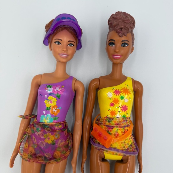 BARBIE Mattel Color Reveal Fashion Doll with Colorful Wrap - Picture 2 of 7
